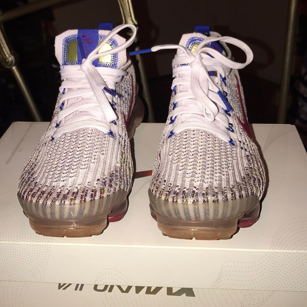 Women’s Nike Vapormax flyknit